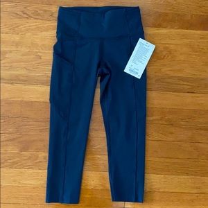 Lululemon Fast and Free Crop II 19” in True Navy